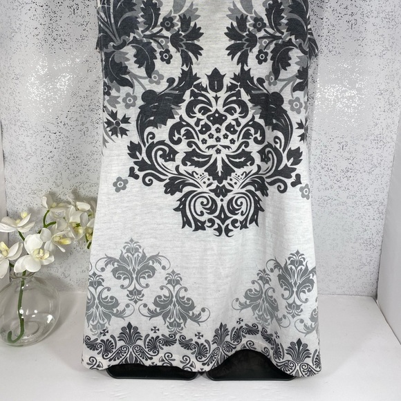Espresso Women's Small Boho Floral Accent Sleeveless Tunic Top Black, Gray White - Picture 14 of 16